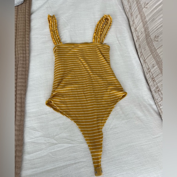 Francesca’s yellow and white striped bodysuit small - Picture 2 of 2
